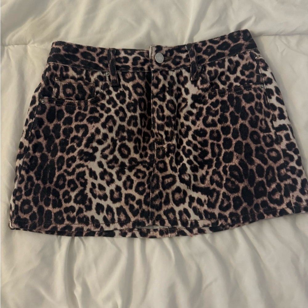 PacSun Cheetah/Leopard print Mini Skater Skirt